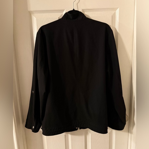 Zenergy by Chico’s black lightweight, long sleeve, zip front jacket size 3 = XL - Picture 6 of 10